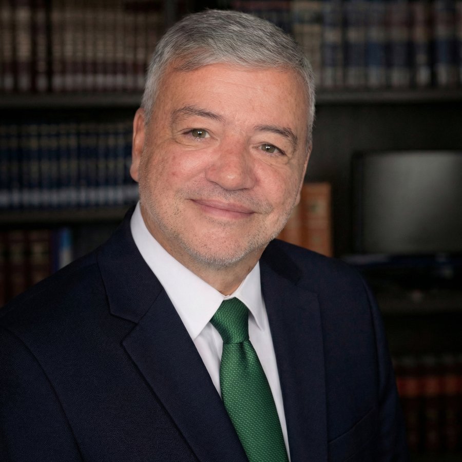 Dr. Jefferson Zapater